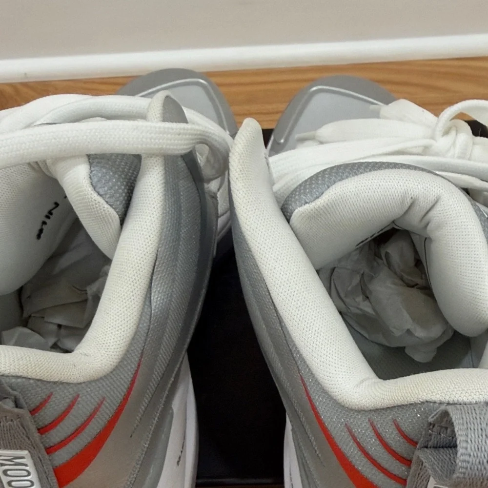 Moolah -triple double - womens size 9 brand new with box no lid
